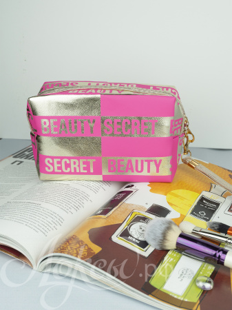 Косметичка "Beauty Secret", эко-кожа. 18 см × 8 см × 11 см. Розовая.